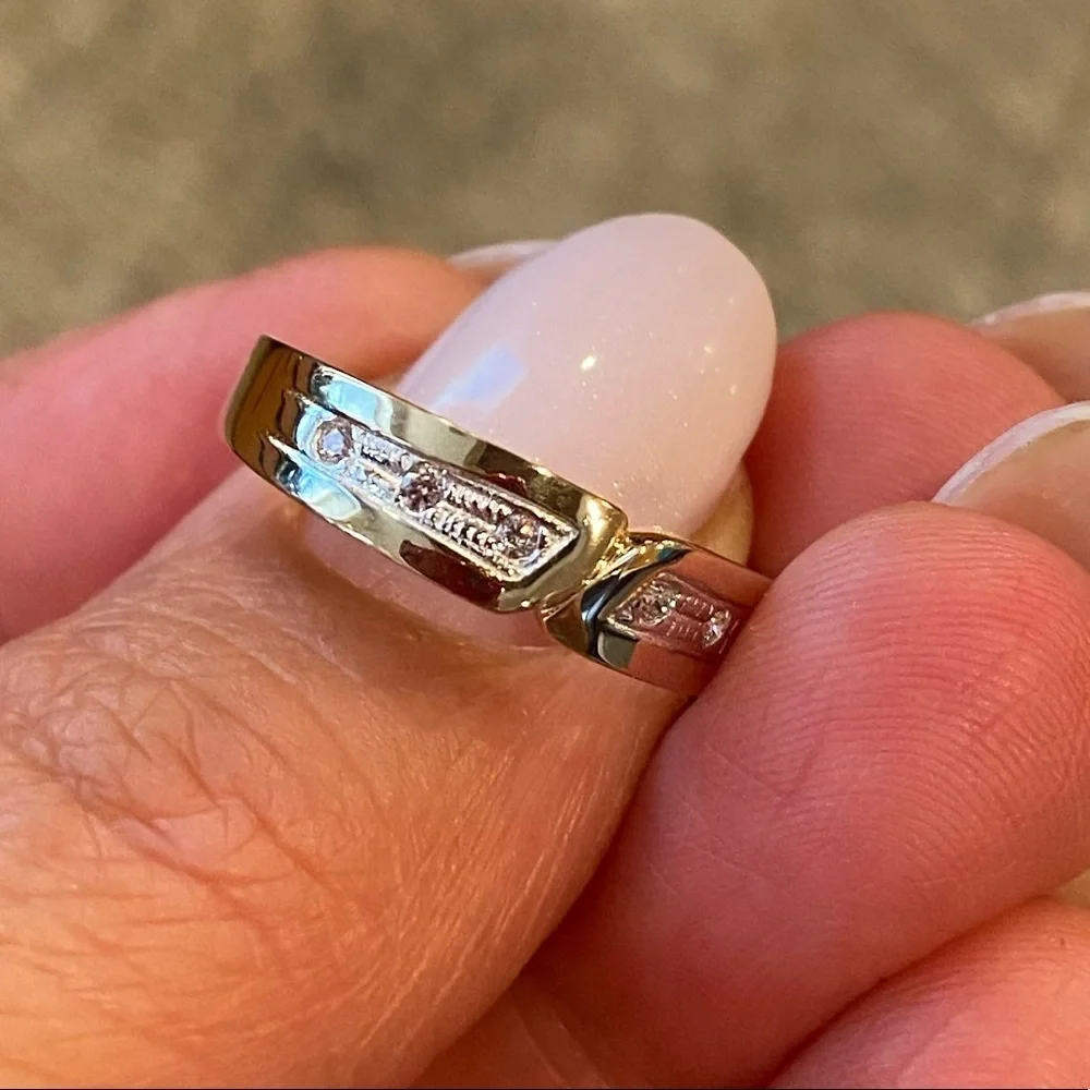 6mm Men's 14K Yellow Gold CZ Men's Wedding Band